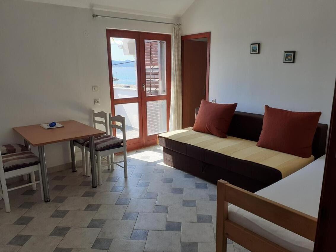 Apartments Ana Бибинє Екстер'єр фото