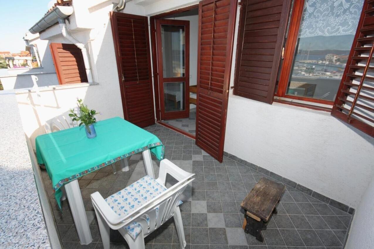 Apartments Ana Бибинє Екстер'єр фото