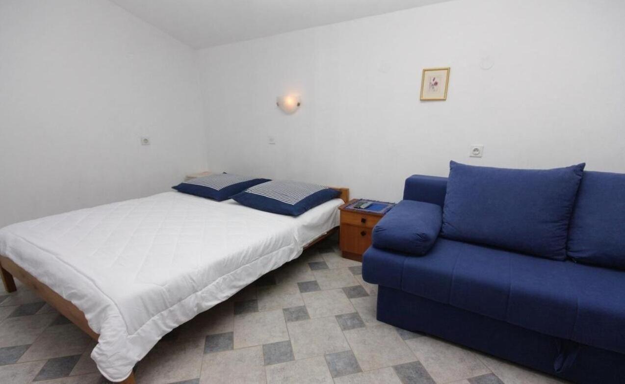 Apartments Ana Бибинє Екстер'єр фото