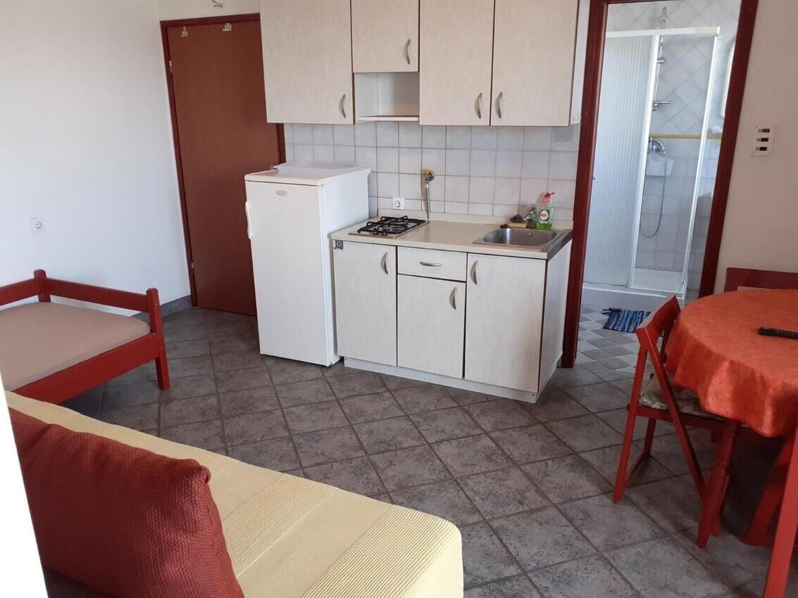 Apartments Ana Бибинє Екстер'єр фото