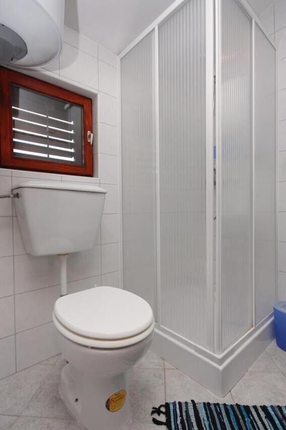 Apartments Ana Бибинє Екстер'єр фото